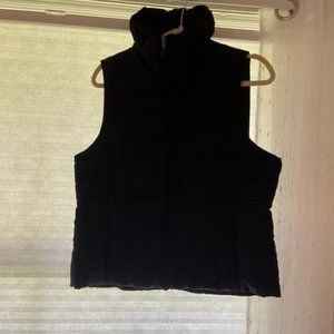Black puffer vest